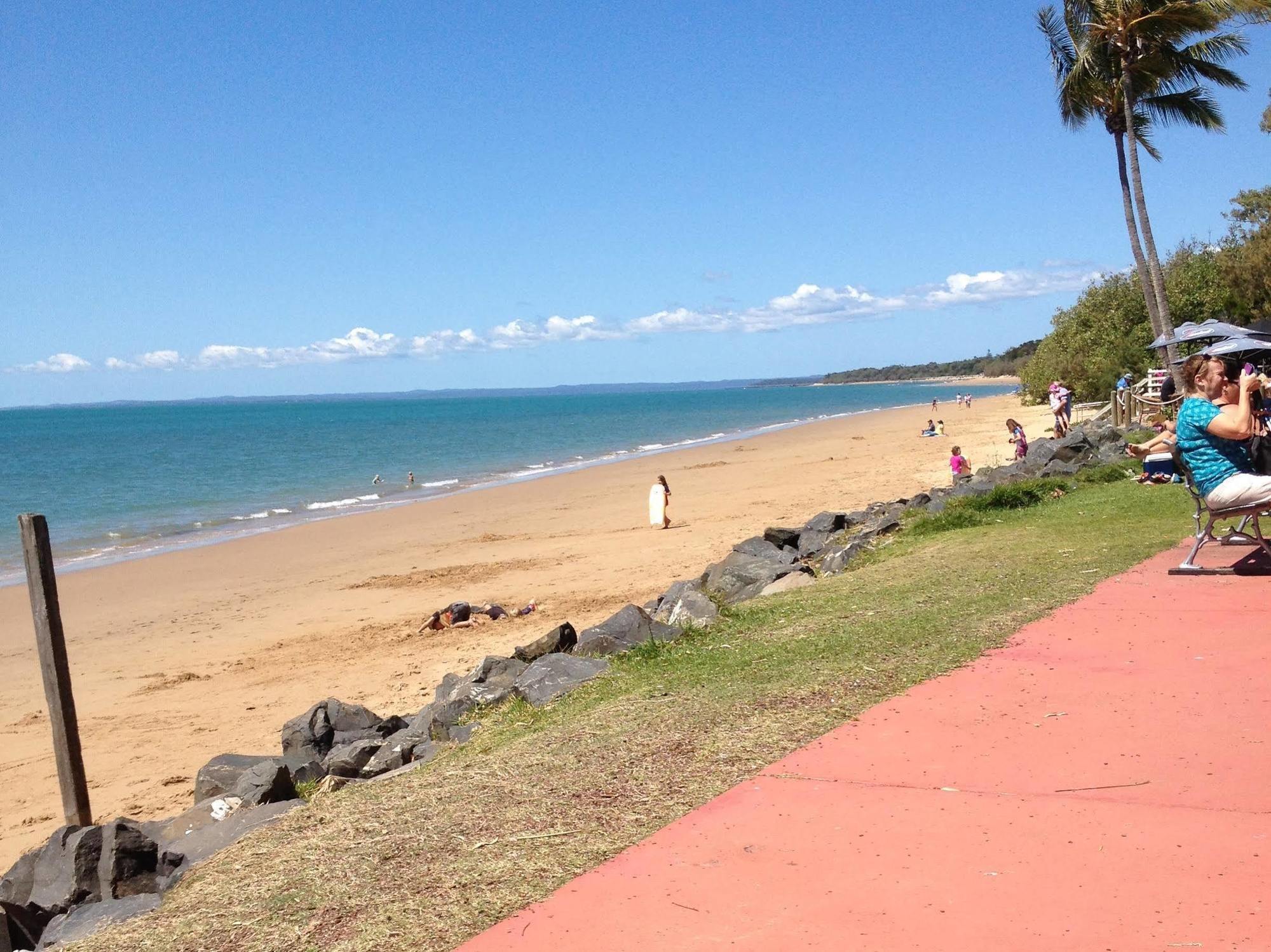 Comfort Inn On Main Hervey Bay Kültér fotó