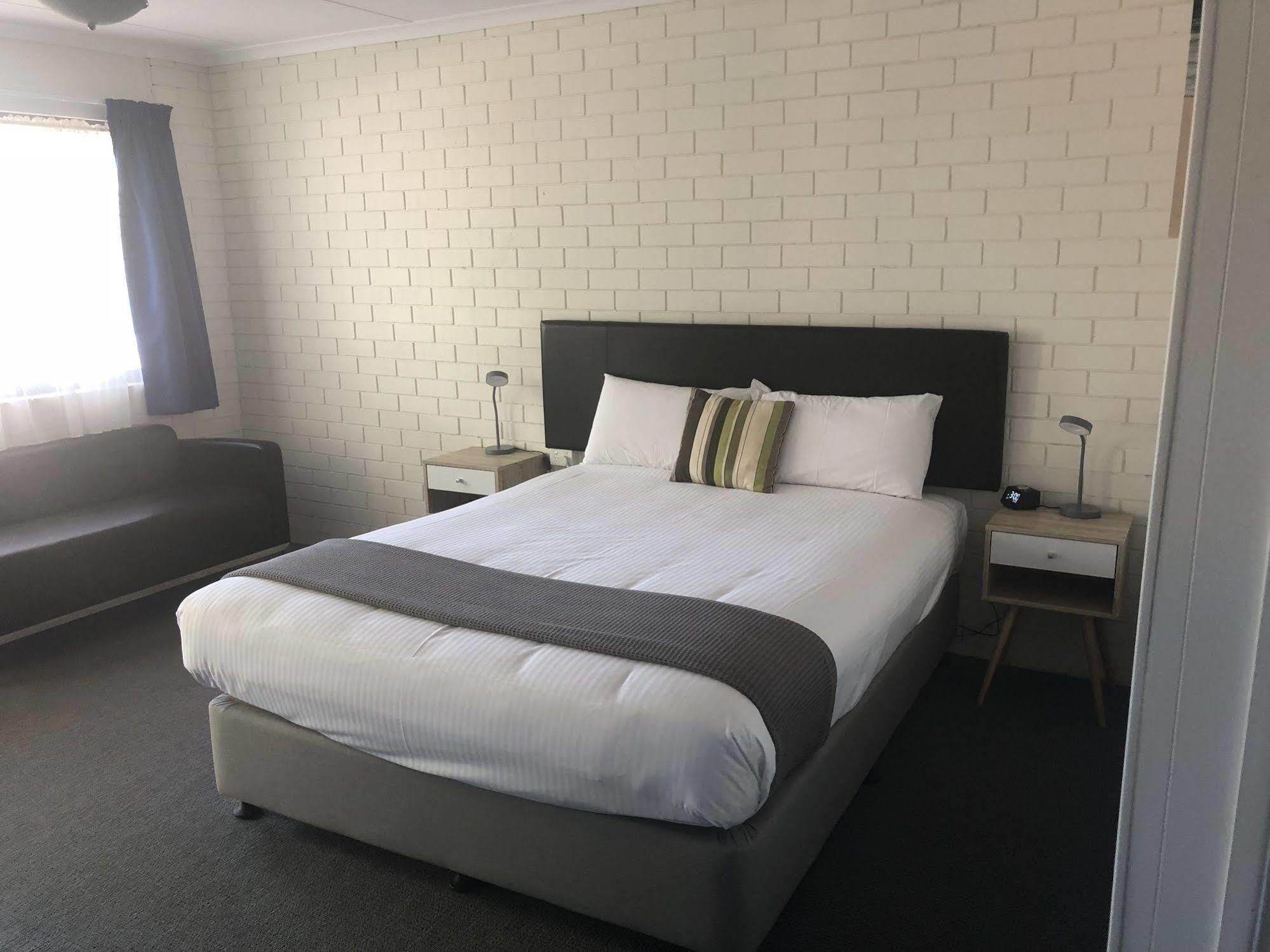 Comfort Inn On Main Hervey Bay Kültér fotó